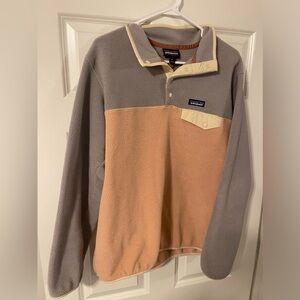 Women’s Size XL Patagonia Gray and Tan Fleece Pullover - LIKE NEW